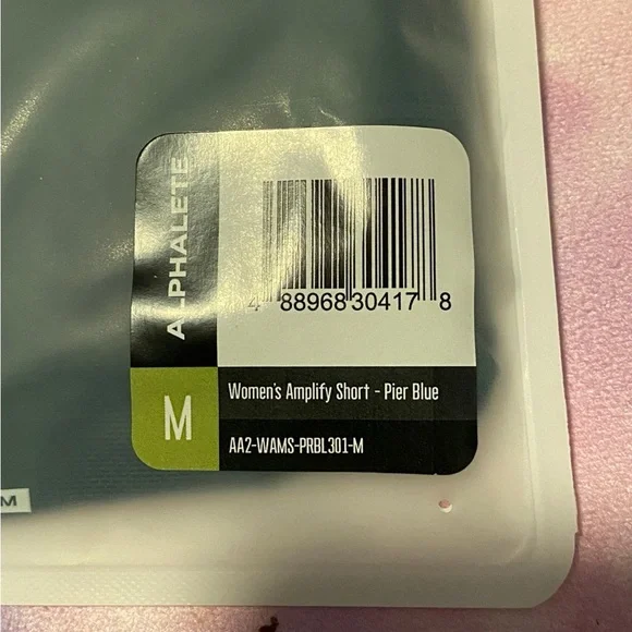 RARE COLOR Alphalete Amplify Shorts - Picture 2 of 4